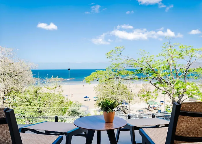 Hotel Iguana Surf Boutique Rooftop Pool & Beachfront Tamarindo