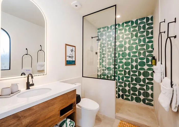 Hotel Iguana Surf Boutique Rooftop Pool & Beachfront Tamarindo