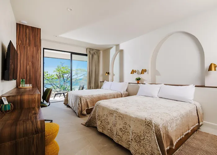 Hotel Iguana Surf Boutique Rooftop Pool & Beachfront