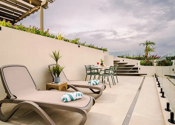 Hotel Iguana Surf Boutique Rooftop Pool & Beachfront Tamarindo