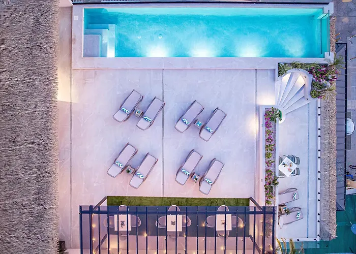 Hotel Iguana Surf Boutique Rooftop Pool & Beachfront *